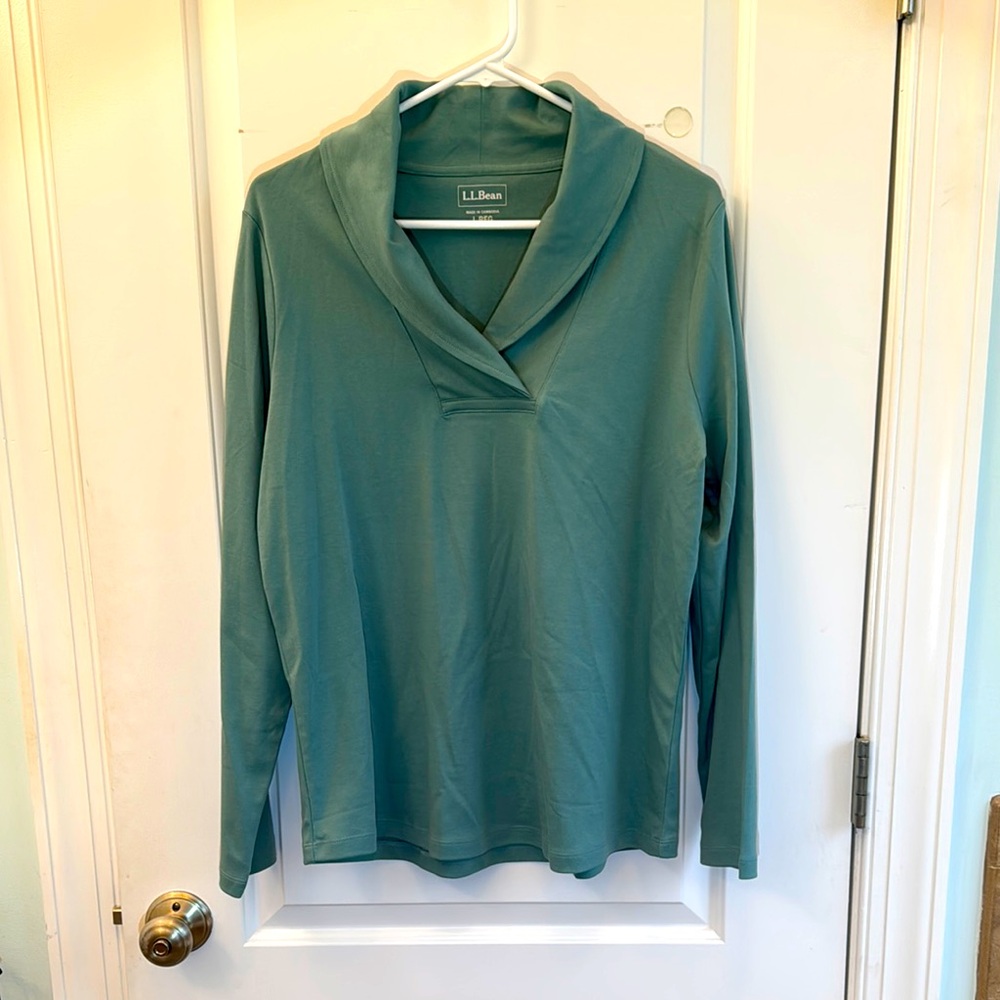 L.L.Bean collared knit shirt. Women’s size Large.